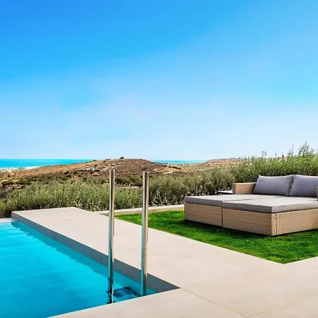 Villa Kamelia With Pool *